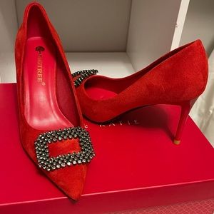 Those beautiful shoes are running big for me!!